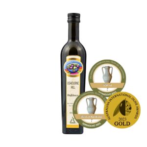 Hojiblanca 500ml bottle showing mutli-awards that have been won as best olive oil in Australia. Top 10 Terraolivo award, Best in Australia Terraloivo award and Gold 2023 Auastralian International Olive Awards winner.